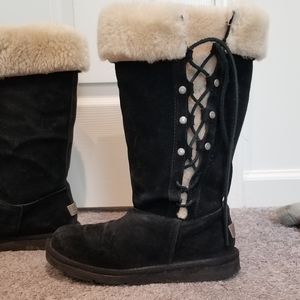 UGG 5163 Upside sz 7 lace up winter boots